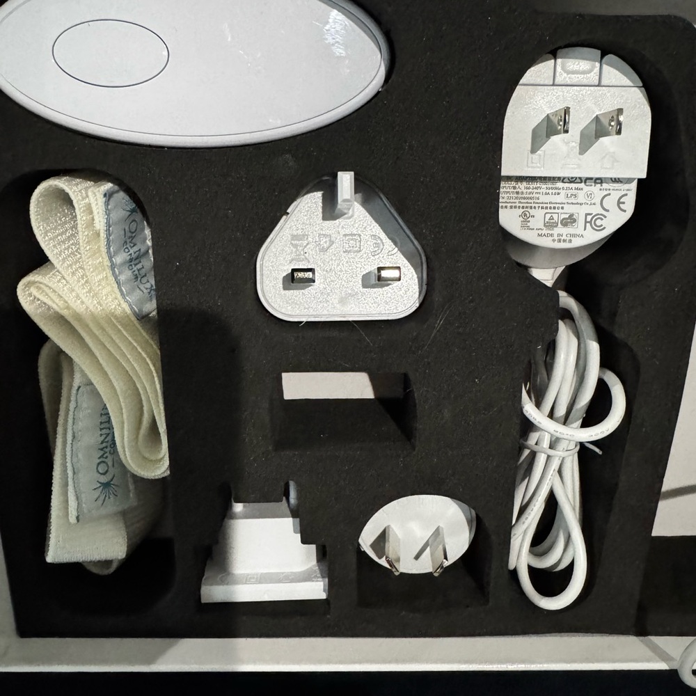 Contour LED Face Mask - Picture 7 of 16